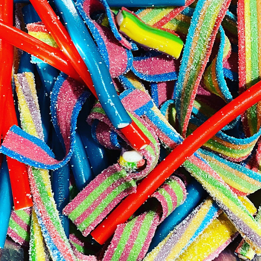 A Straps n’ Pipes Mix